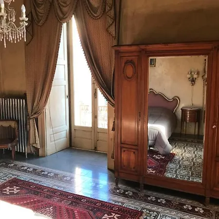 Palazzo De Bellis Vitti Nella Citta Delle Grotte * Castellana Grotte