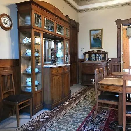 Palazzo De Bellis Vitti Nella Citta Delle Grotte Castellana Grotte