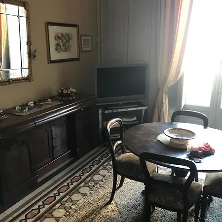Palazzo De Bellis Vitti Nella Citta Delle Grotte